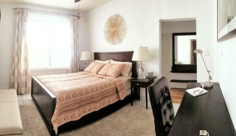 Pensjonat A Peaceful Stay In Miami