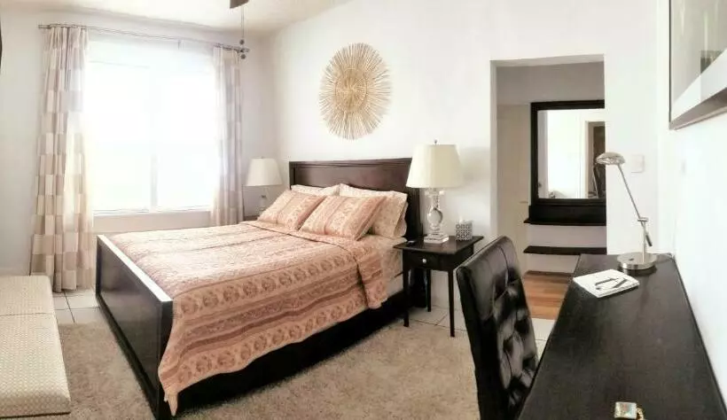 پانسیون A Peaceful Stay In Miami