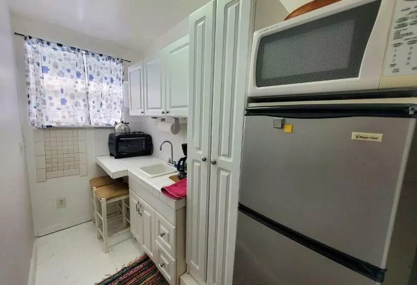 پانسیون A Peaceful Stay In Miami