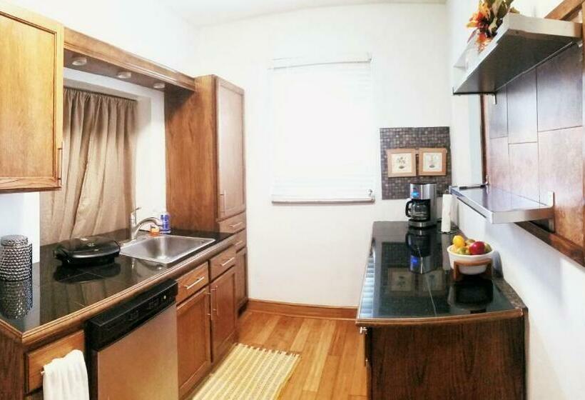 Pensjonat A Peaceful Stay In Miami