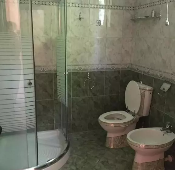 پانسیون Sara Guesthouse