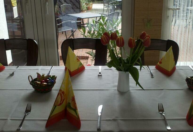 住宿加早餐  Pension & Gasthaus Kahren