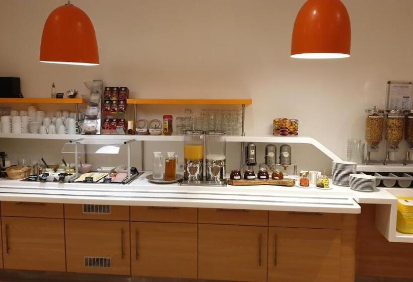 Отель Ibis Budget Berlin Ost