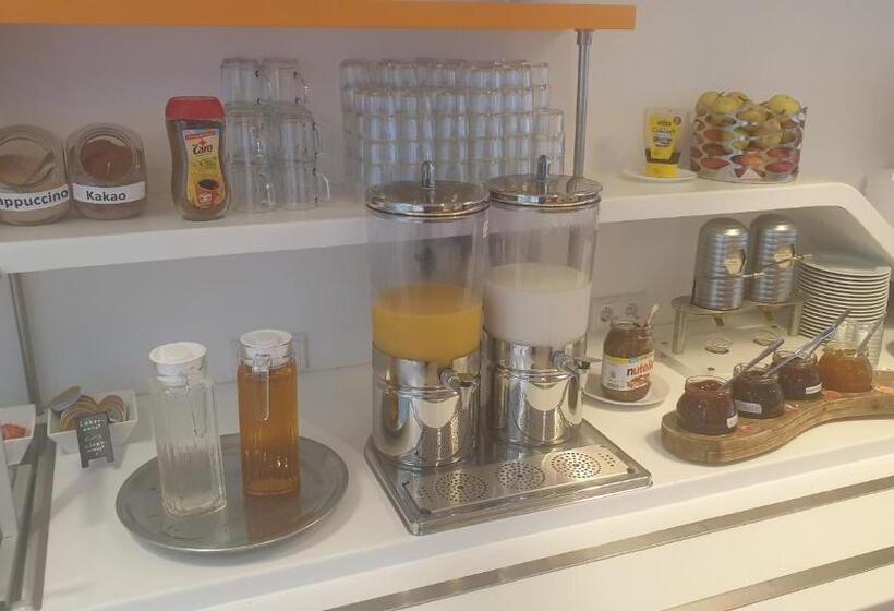 Отель Ibis Budget Berlin Ost