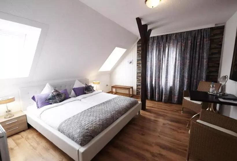 ホテル Wurster Kroog