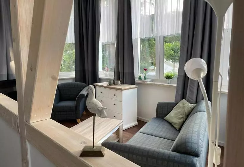 Pension Villa Frohsinn Sellin Auf Rügen