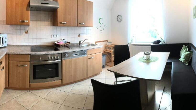 Pension Villa Frohsinn Sellin Auf Rügen