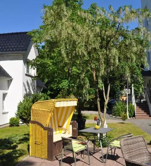Pension Villa Frohsinn Sellin Auf Rügen