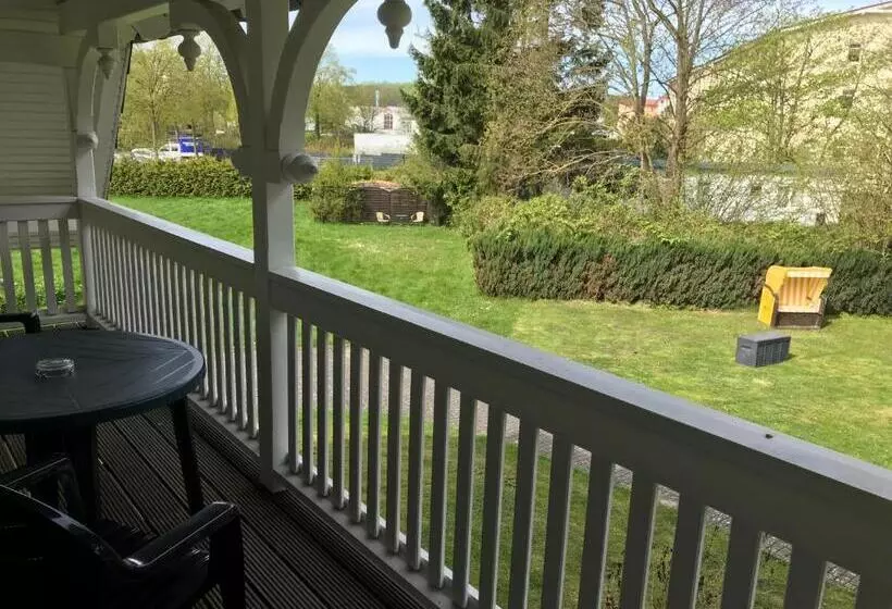 Pension Villa Frohsinn Sellin Auf Rügen