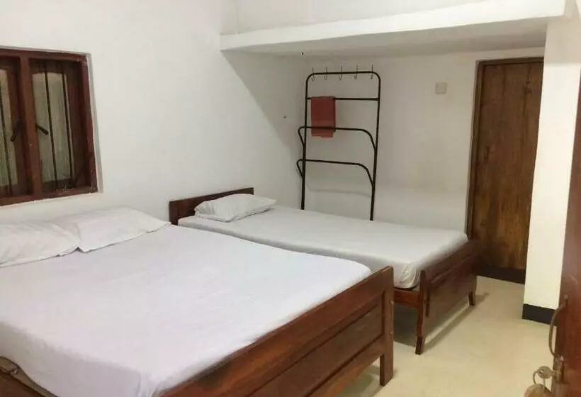 هاستل Pabasara Holiday Inn