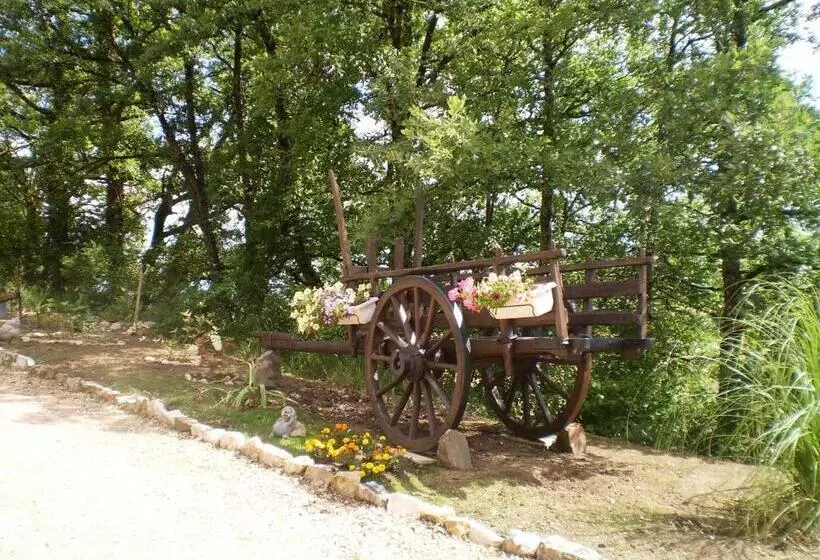 Aamiaismajoitus (B&B) Les Roziers   Roulotte