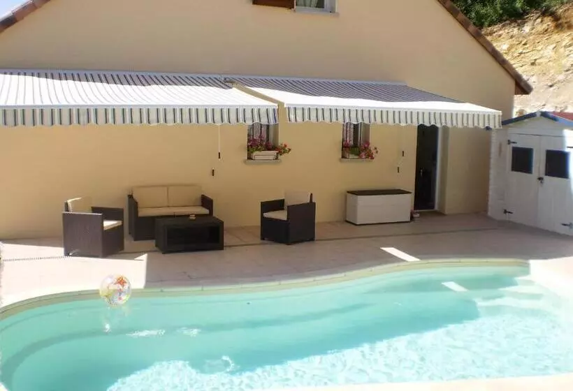 Aamiaismajoitus (B&B) Les Roziers   Roulotte