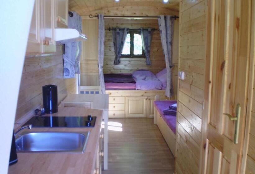 צימר Les Roziers Roulotte