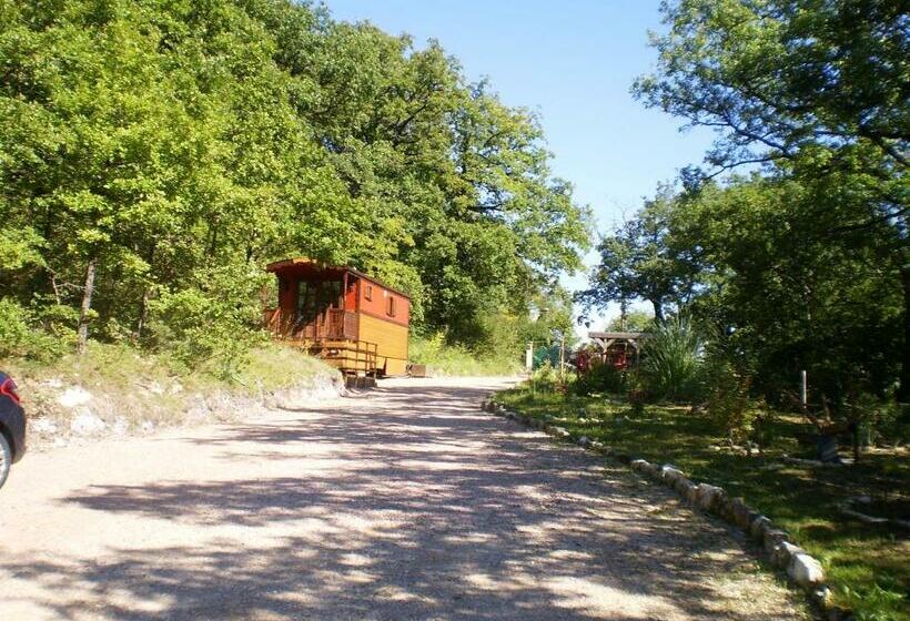 צימר Les Roziers Roulotte