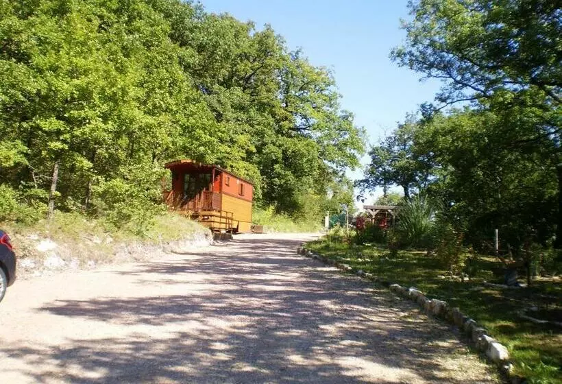 Aamiaismajoitus (B&B) Les Roziers   Roulotte