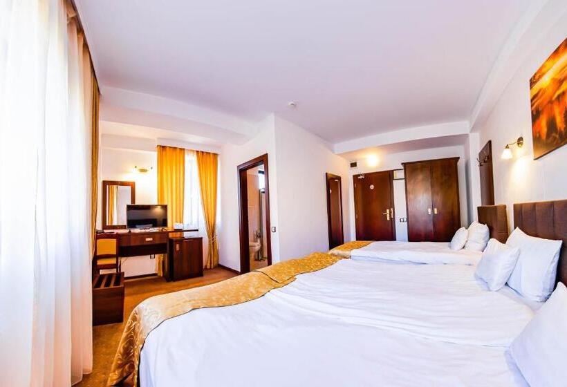 Отель Taverna Olteanului