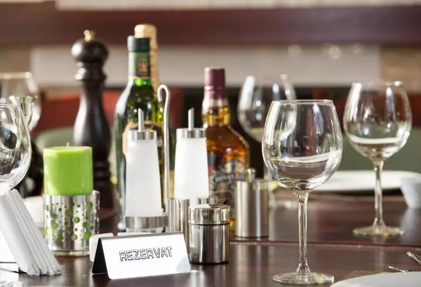 Hotelli Taverna Olteanului