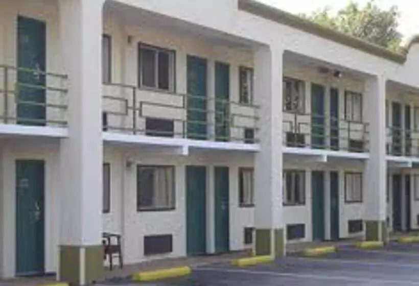 Motelli Scottish Inns  Commerce