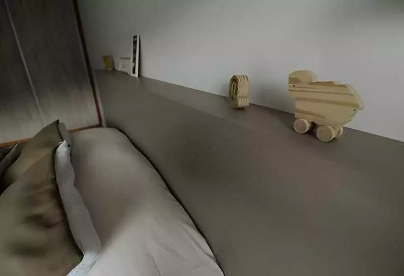 Aunaisin   Nona Kate