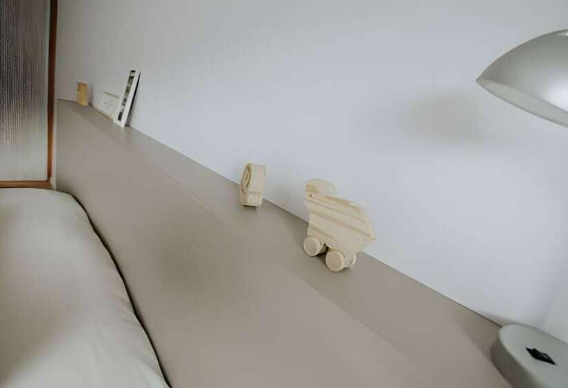 Aunaisin   Nona Kate