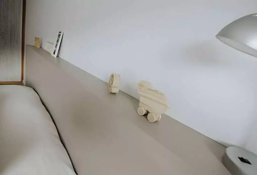 Aunaisin   Nona Kate