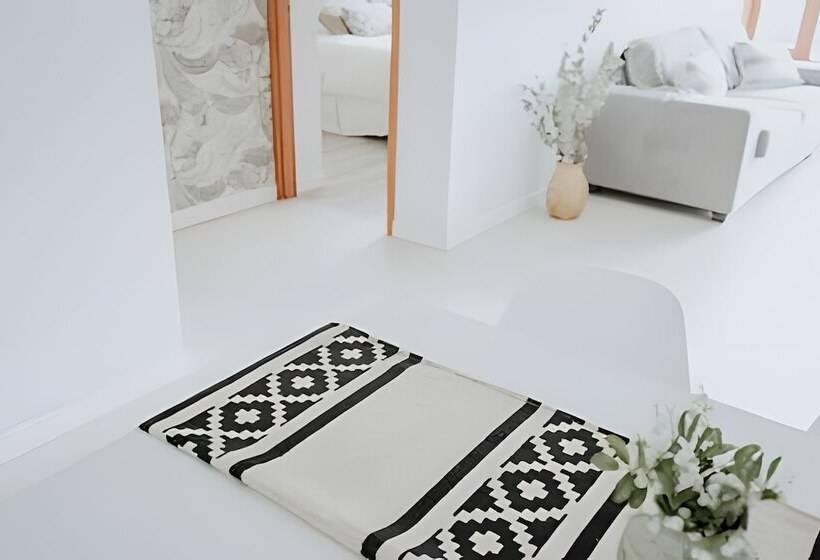 Aunaisin   Nona Kate