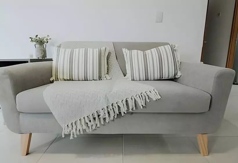 Aunaisin   Nona Kate