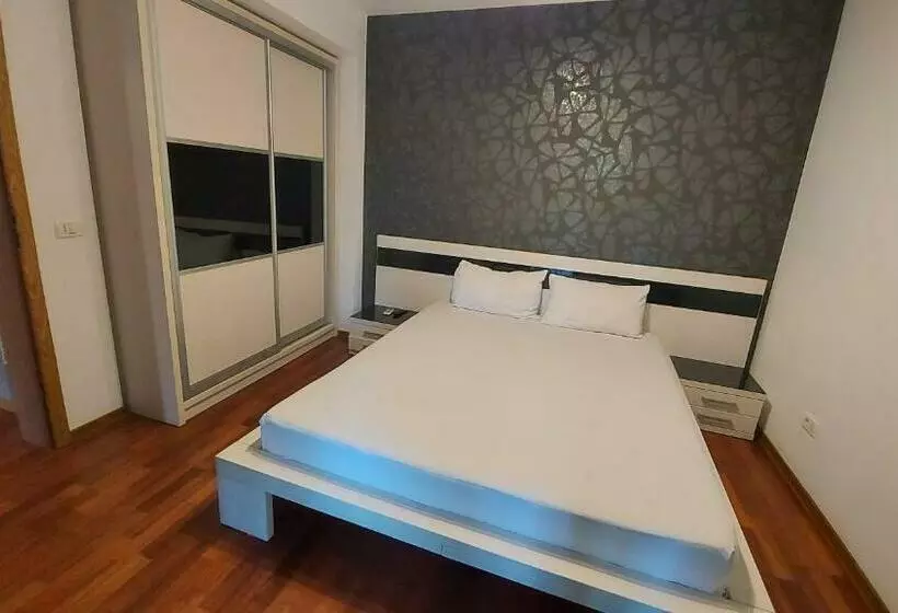 Mamaia Miraj E1