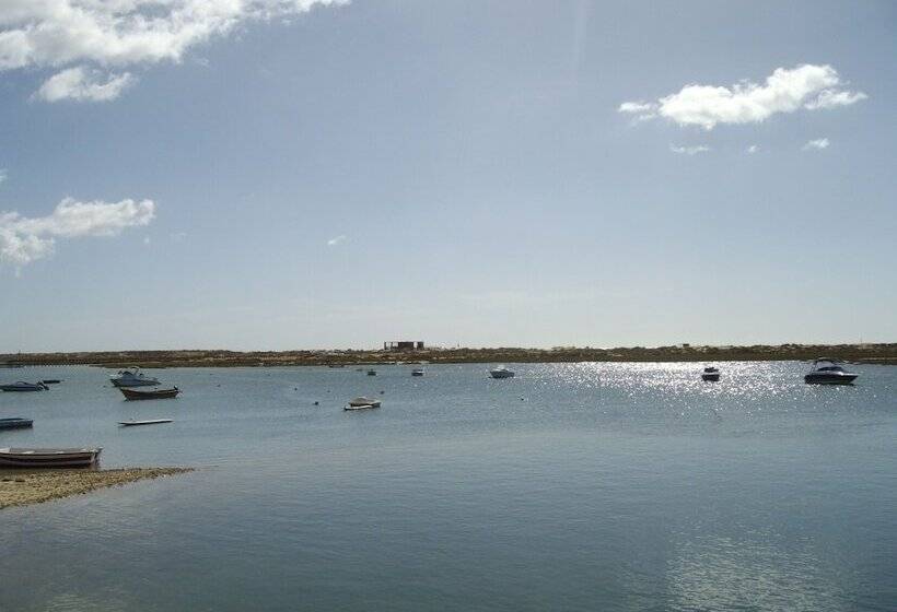 800m From The Boat To Praia Das Cabanas, With Pool, Terrace, Wifi And Aircon