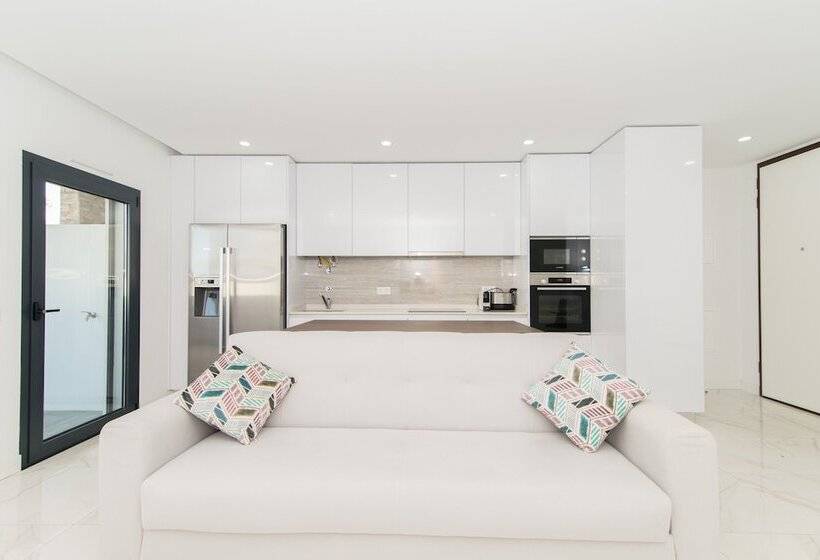 800m From The Boat To Praia Das Cabanas, With Pool, Terrace, Wifi And Aircon