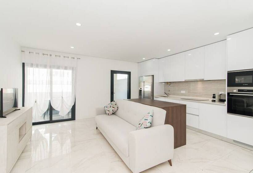 800m From The Boat To Praia Das Cabanas, With Pool, Terrace, Wifi And Aircon