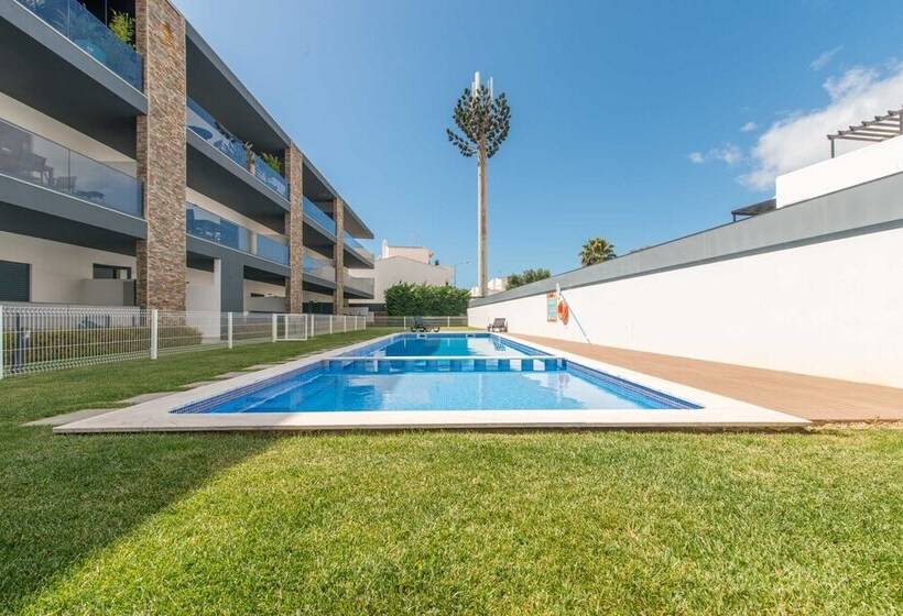 800m From The Boat To Praia Das Cabanas, With Pool, Terrace, Wifi And Aircon