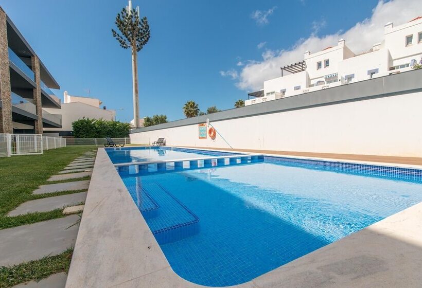 800m From The Boat To Praia Das Cabanas, With Pool, Terrace, Wifi And Aircon