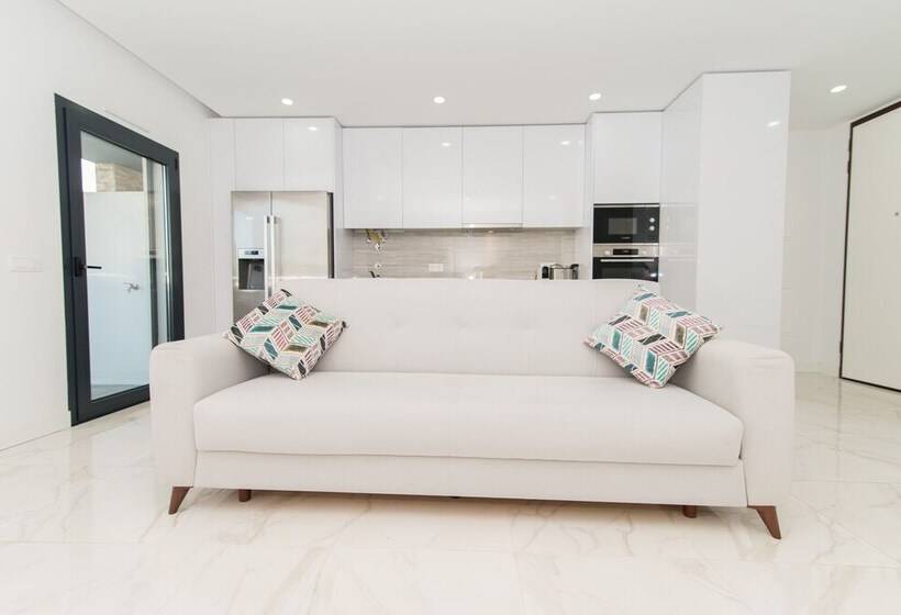 800m From The Boat To Praia Das Cabanas, With Pool, Terrace, Wifi And Aircon