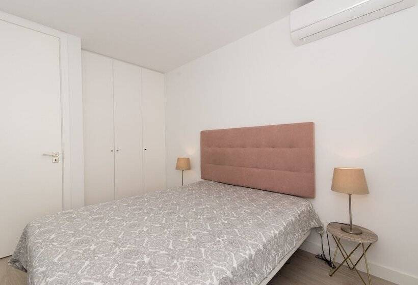 800m From The Boat To Praia Das Cabanas, With Pool, Terrace, Wifi And Aircon