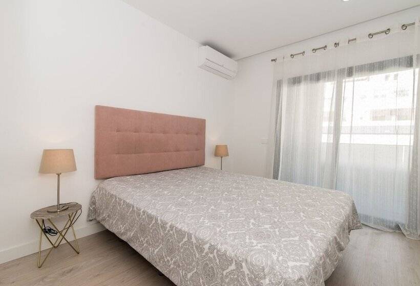 800m From The Boat To Praia Das Cabanas, With Pool, Terrace, Wifi And Aircon