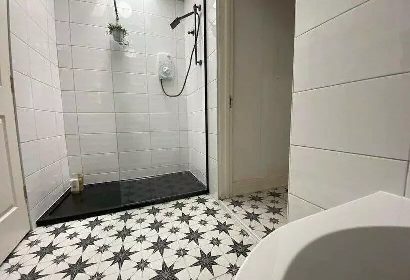 The Yellow Door Cottage