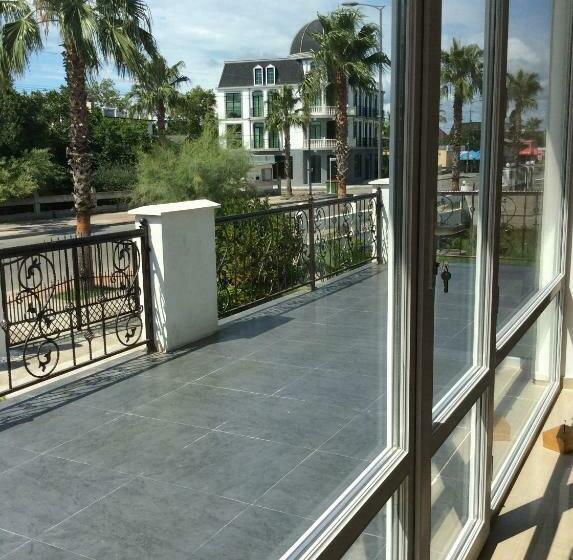 پانسیون Beach House