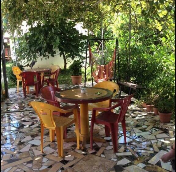 پانسیون Beach House