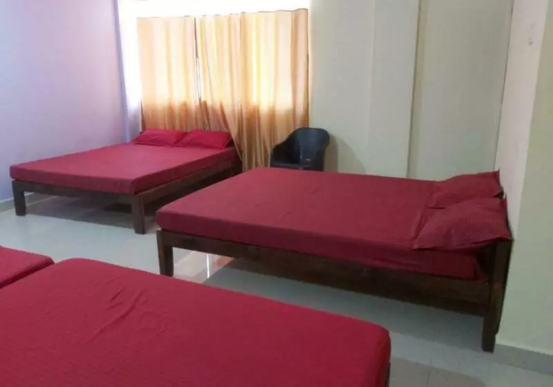 Hotelli Calangute Pristine