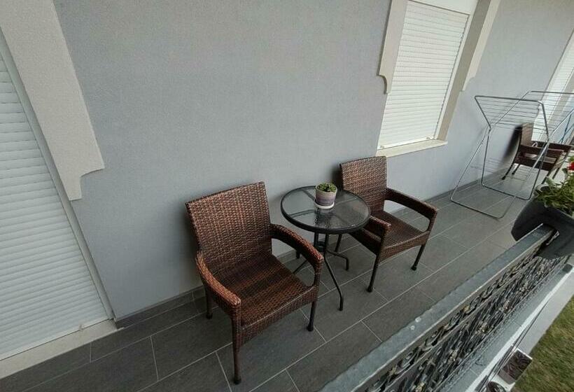 پانسیون Apartman Magdalena