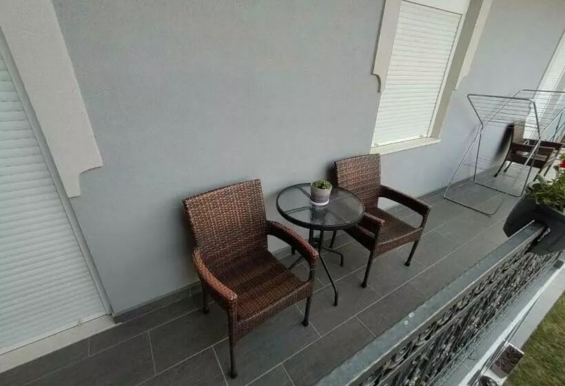 پانسیون Apartman Magdalena