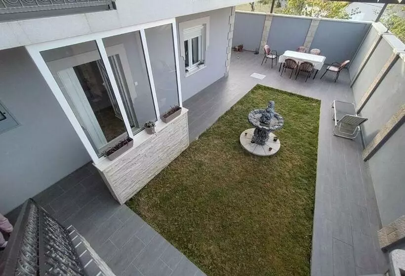 پانسیون Apartman Magdalena