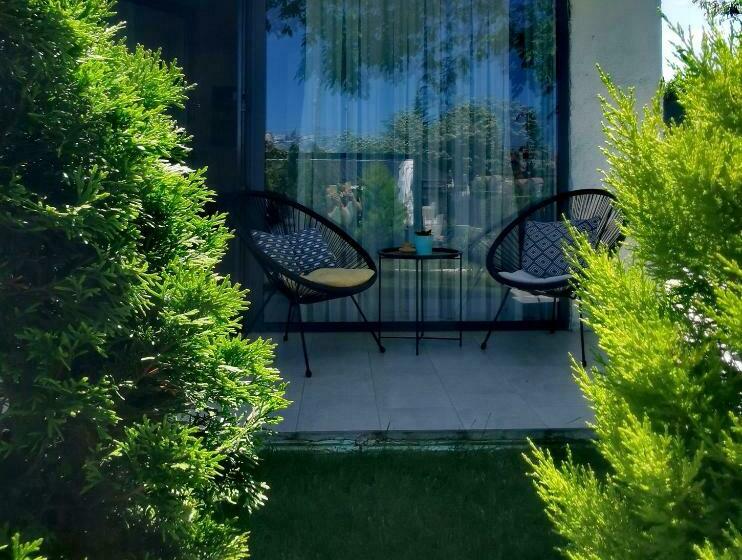 بنسيون Blue Breeze