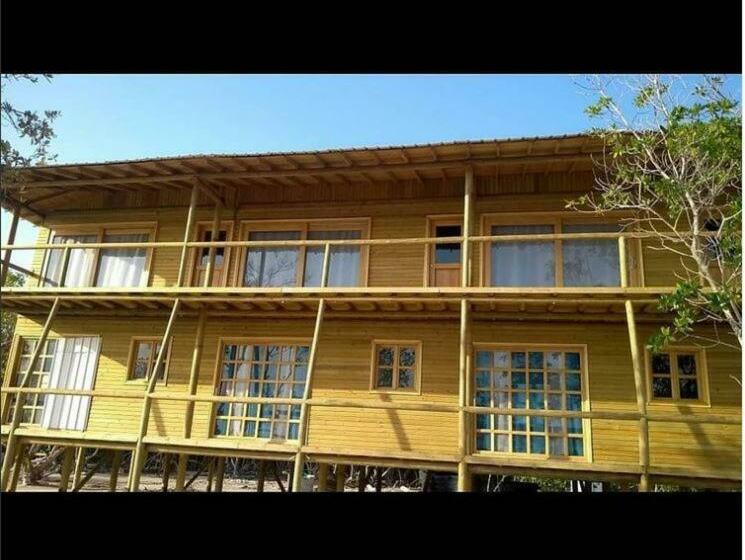 פנסיון Hostel Villa Luz Beach