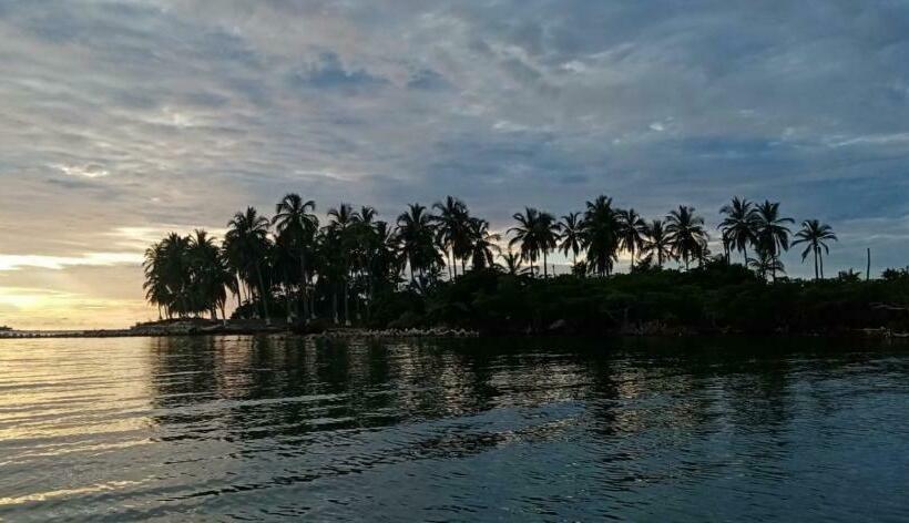 פנסיון Hostel Villa Luz Beach