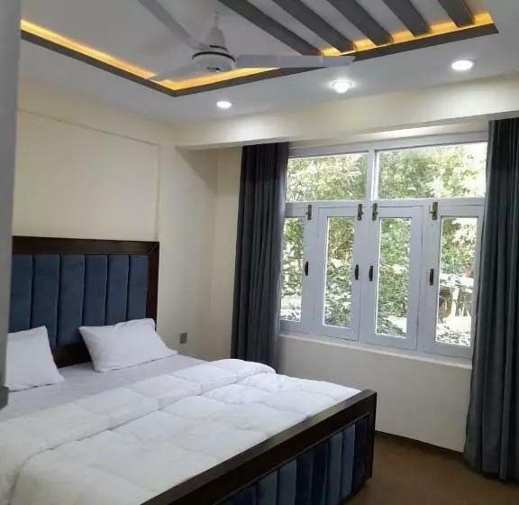 پانسیون Alpen Hotel Skardu