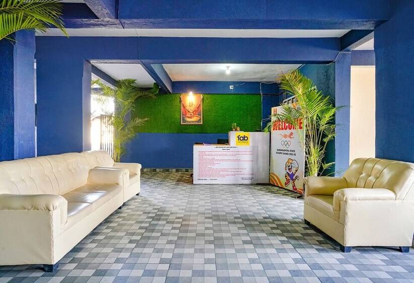 Отель Fabexpress Deluxe