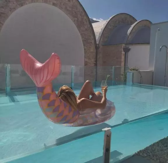 تختخواب و صبحانه Cleros Sky Lounge