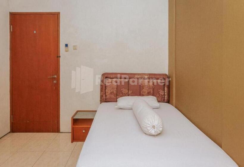 فندق De Lugano Scbd Syariah Mitra Reddoorz